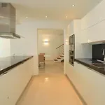 Helena Villa